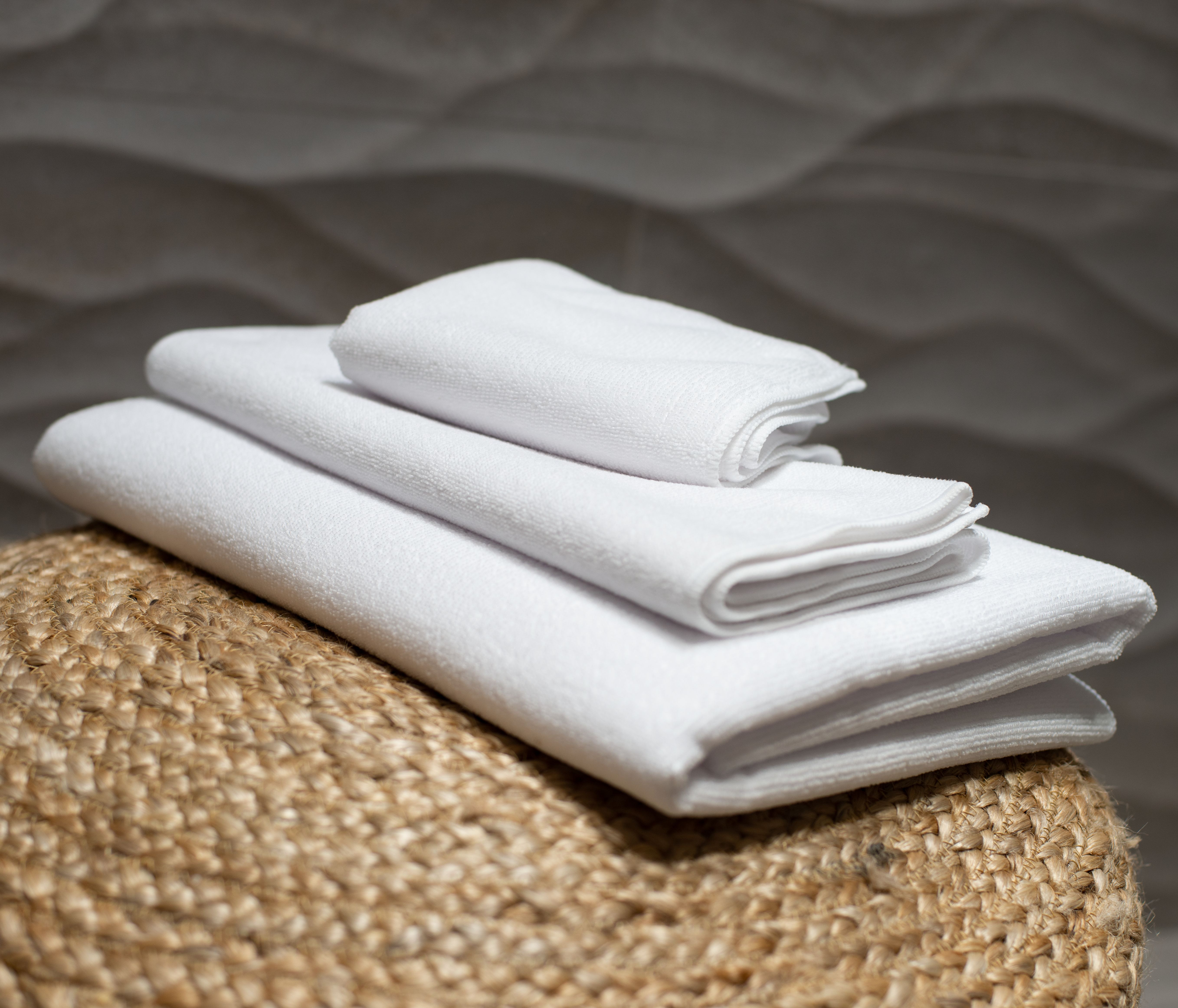 MICROFIBRE BATH TOWEL