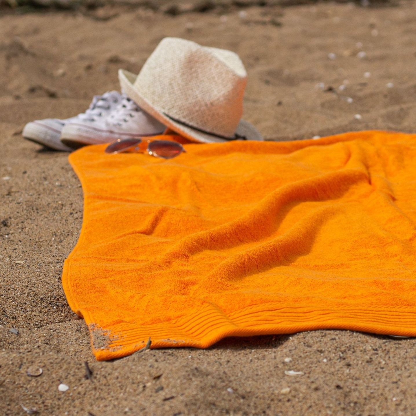 CLASSIC BEACH TOWEL